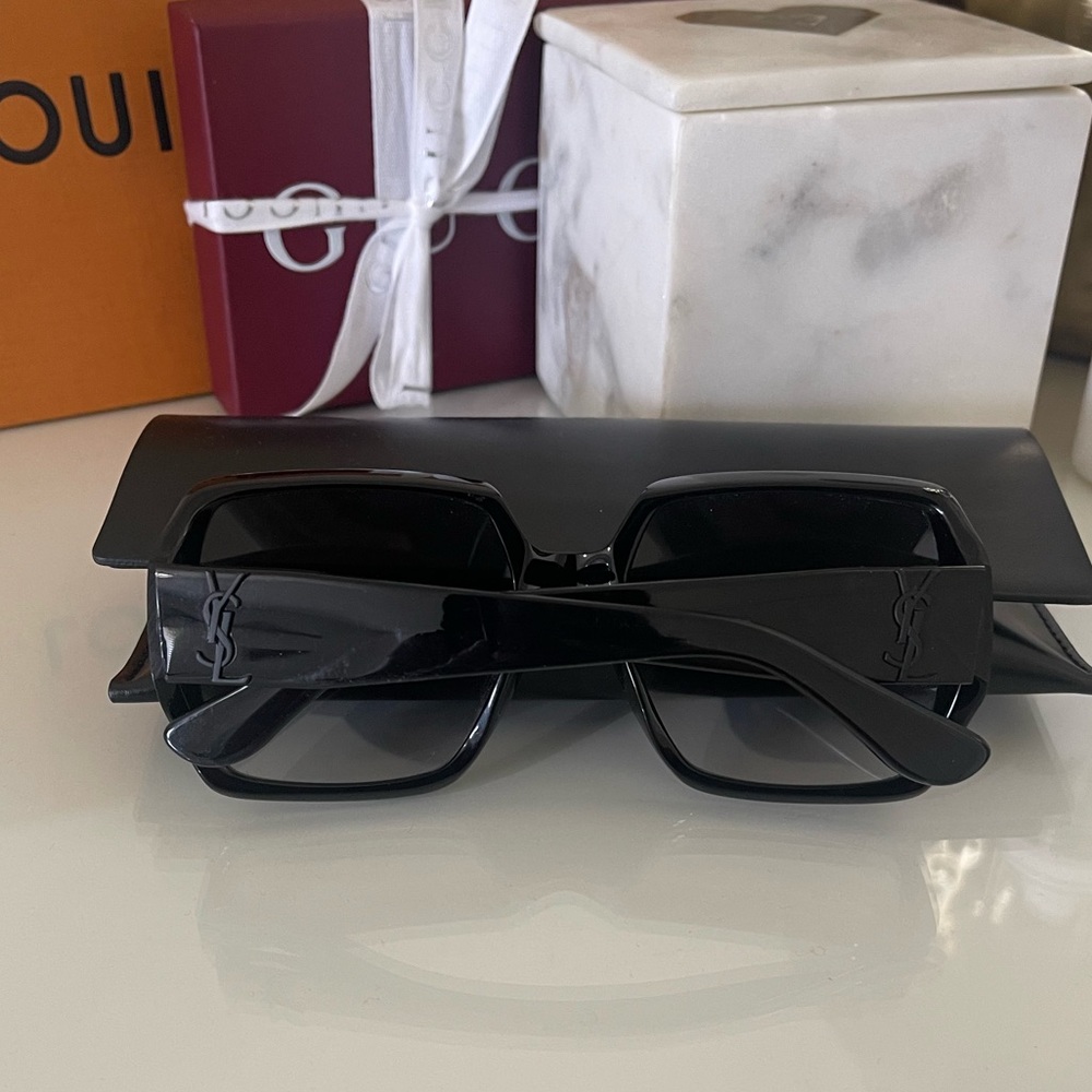 Yves Saint Laurent Black Oversized Square Sunglasses - Picture 4 of 8